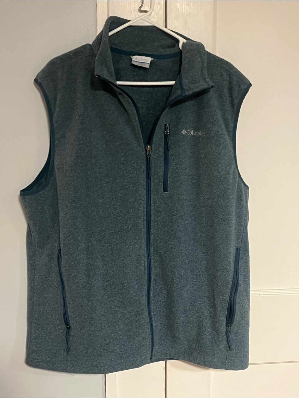Columbia vest